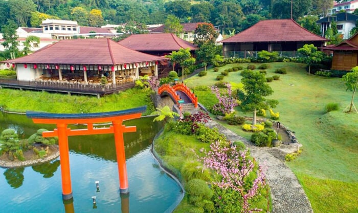 the-onsen-hot-spring-resort-songgoriti-hotel-mewah-di-batu-malang-trentravel