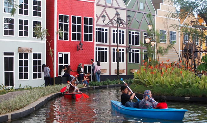 Eropa di Indonesia Devoyage Bogor Trentravel