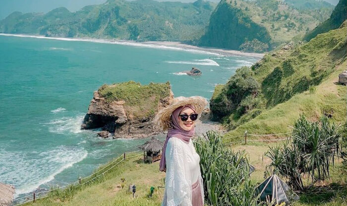 Pantai Menganti Trentravel