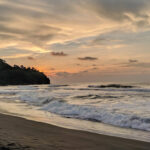 pantai-suwuk-trentravel