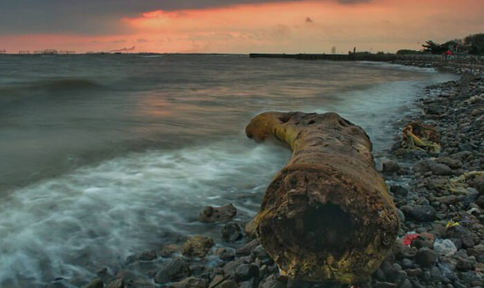 Pantai Maron Trentravel
