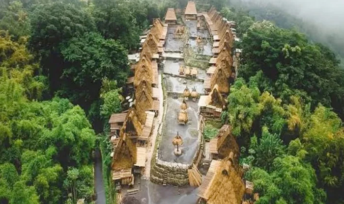 Arsitektur dan Tata Ruang Desa Bena