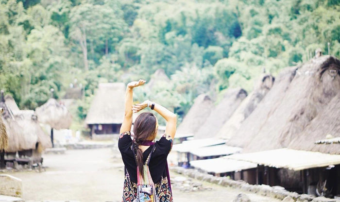 Dampak Positif Desa Tradisional Bena