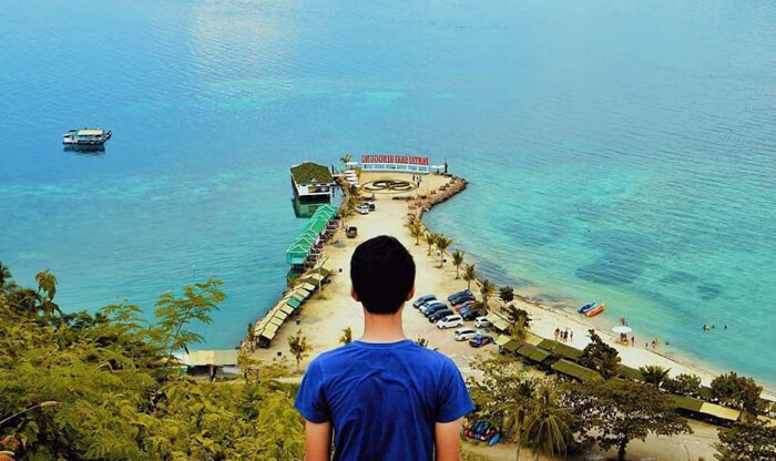 Keindahan dan Keunikan Pantai Sari Ringgung
