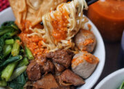 Mie Ayam Legendaris Bakmi Boy, Yang Belum Pernah Wajib Coba!