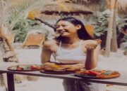 Trouit Cafe, Nuansa Bali dan Pantai Tropis di Tengah Bandung