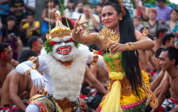 tari kecak uluwatu bali